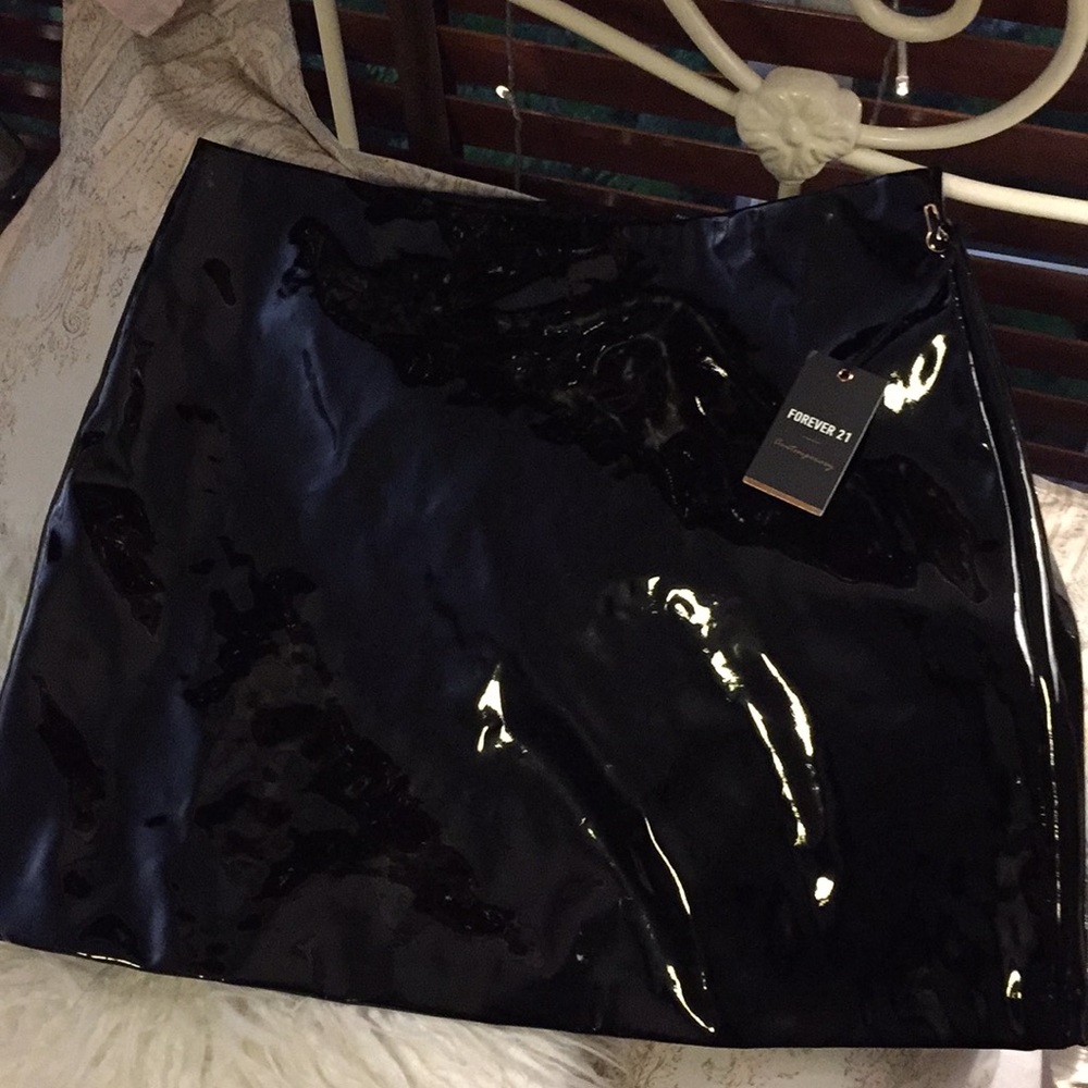 Forever 21 Contemporary PVC Faux Leather Skirt NWT